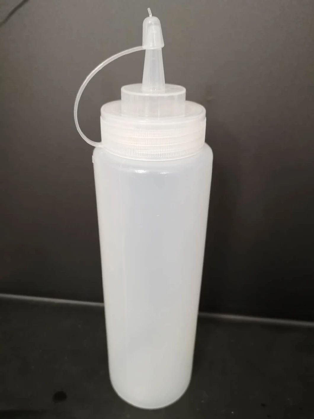 250ml 8.5oz LDPE Chili Plastic Squeeze Sauce Bottle for Ketchup