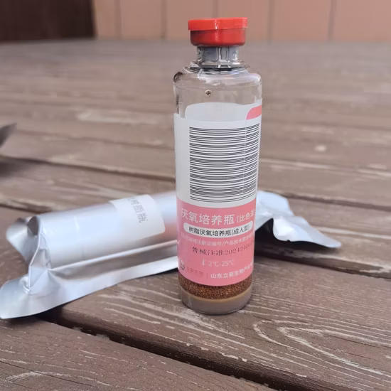 Bouteille de sérum de laboratoire transparente carrée pour animaux de compagnie bouteille de réactif de bouteille moyenne